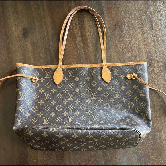 Louis Vuitton Handbags - AUTHENTIC LOUIS VUITTON NEVERFULL MM